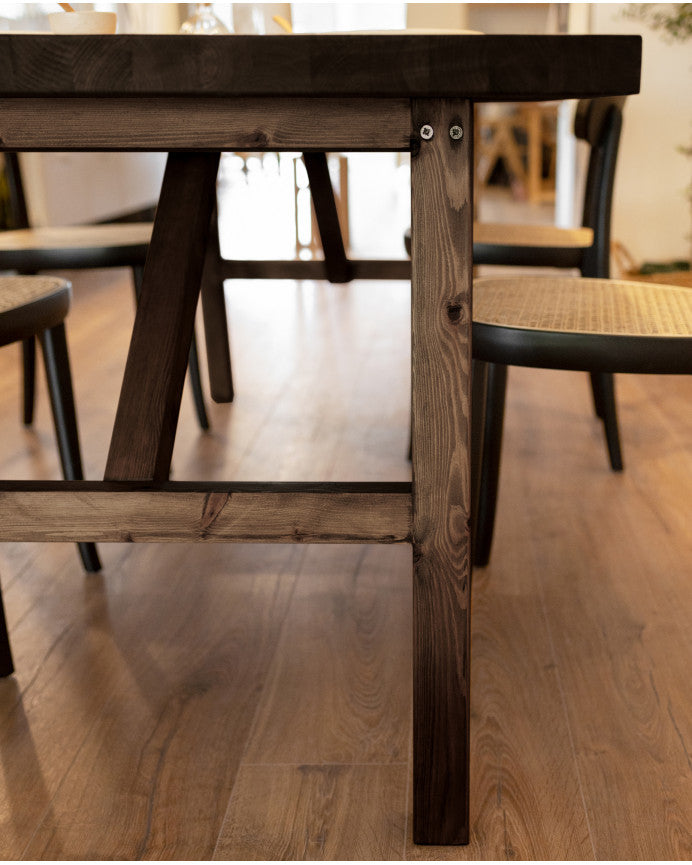 Mesa de comedor Coati